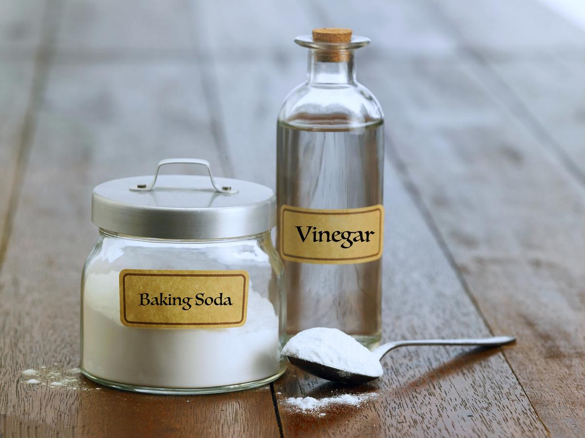 油烟机抽气孔被油腻堵住了怎么办,厨房油烟机油腻污渍怎么去掉