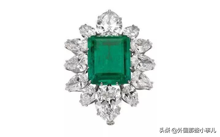 伊丽莎白·泰勒传奇一生,伊丽莎白泰勒一生八段婚姻