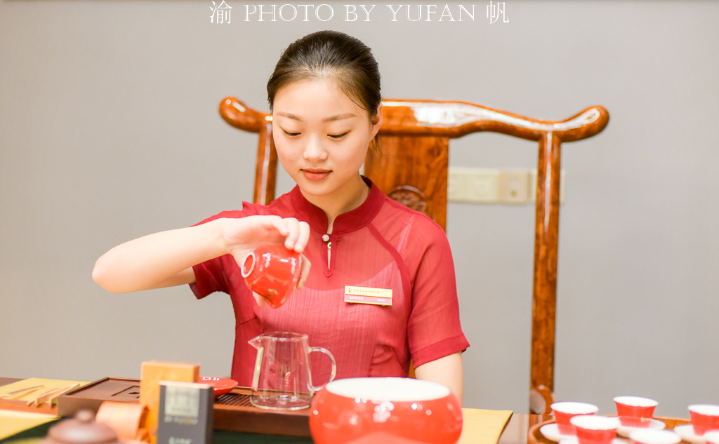 武夷山的茶女，并不是你想象的那样，她们活在茶中，以茶为乐