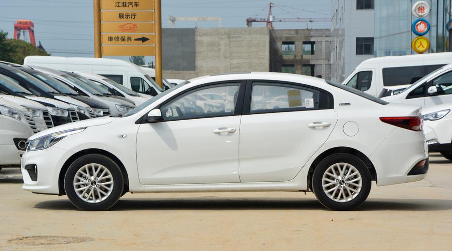 起亚k2新款2022款落地价黑色,库存车起亚k2