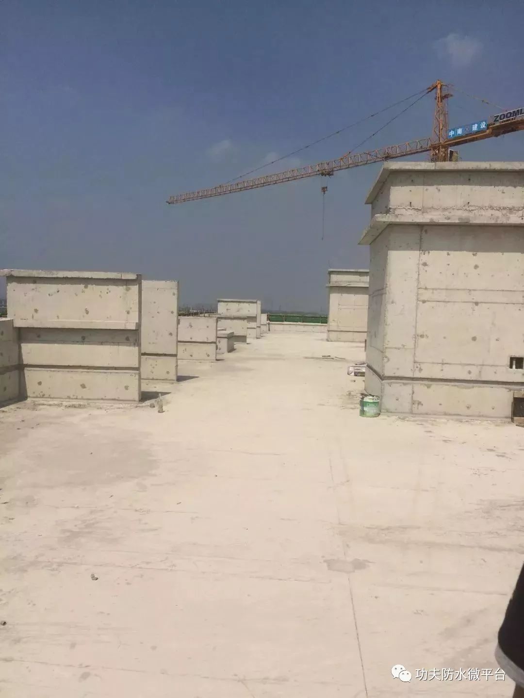 屋面防水施工应先做哪里的防水,屋面防水如何做省钱可靠