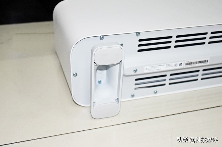 米家石墨烯踢脚线电暖器效果评测,米家石墨烯智能电暖器踢脚线评测