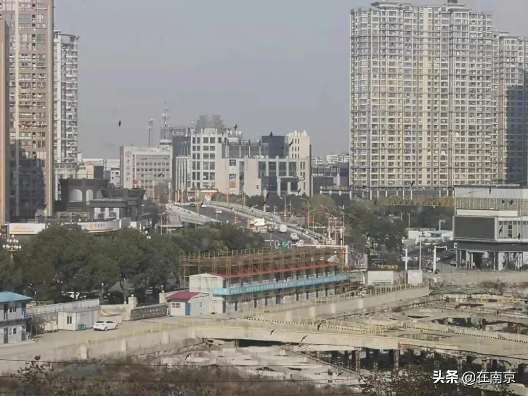 *合六**商场血战，没有赢家