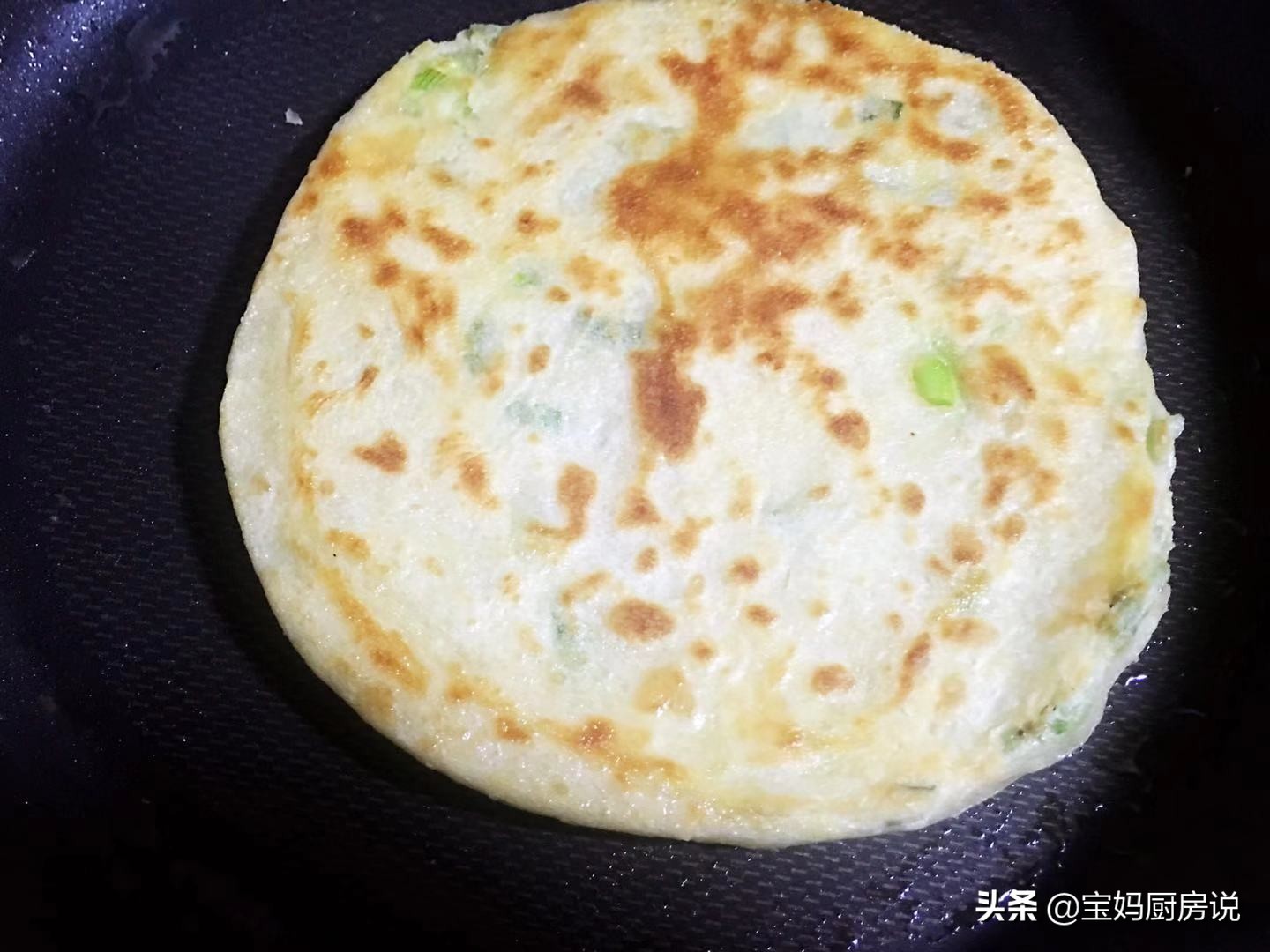 包饺子剩了很多饺子皮,包饺子剩了一个面团