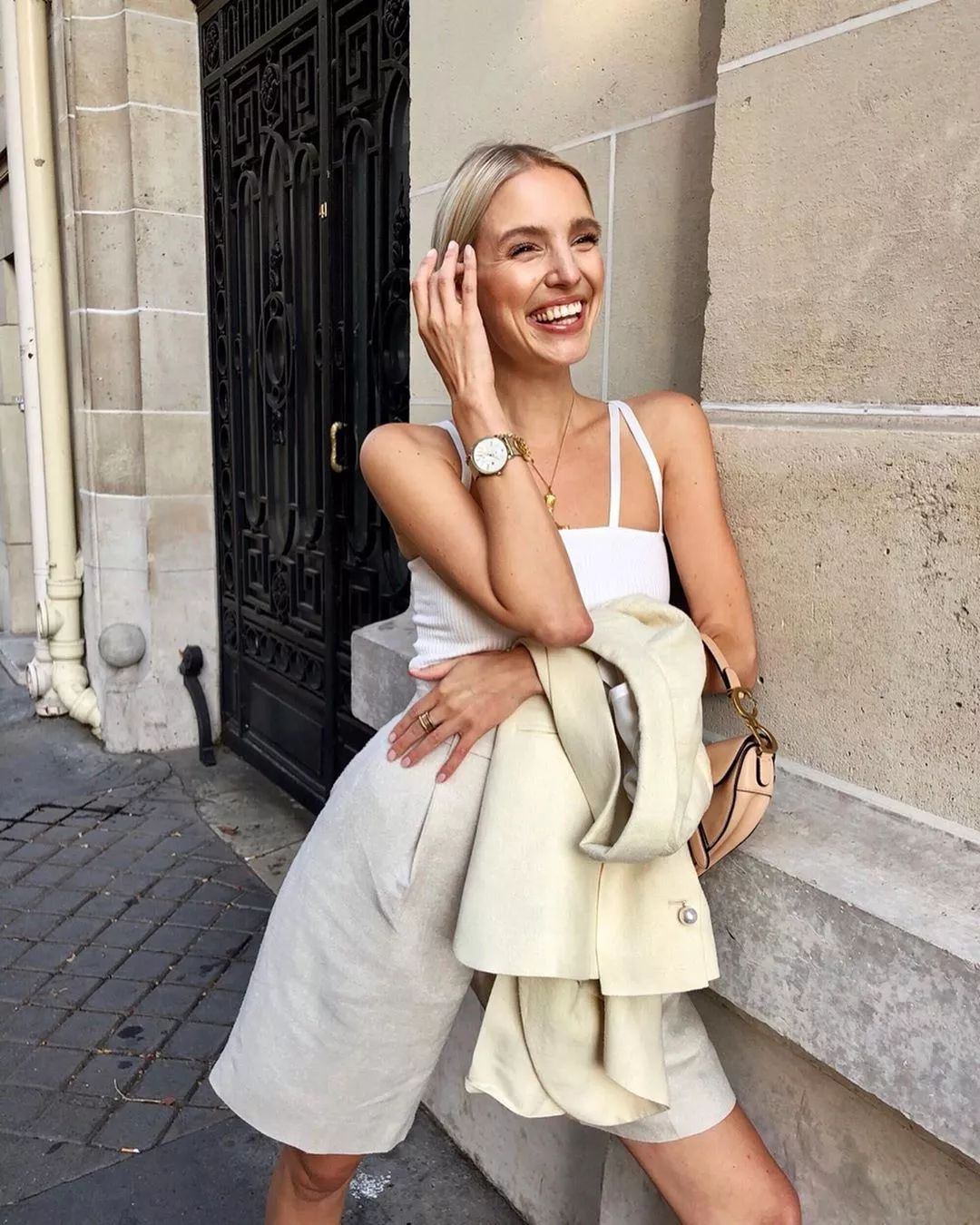 夏季穿亚麻的衣服好还是纯棉的好,夏天穿亚麻舒服还是棉舒服