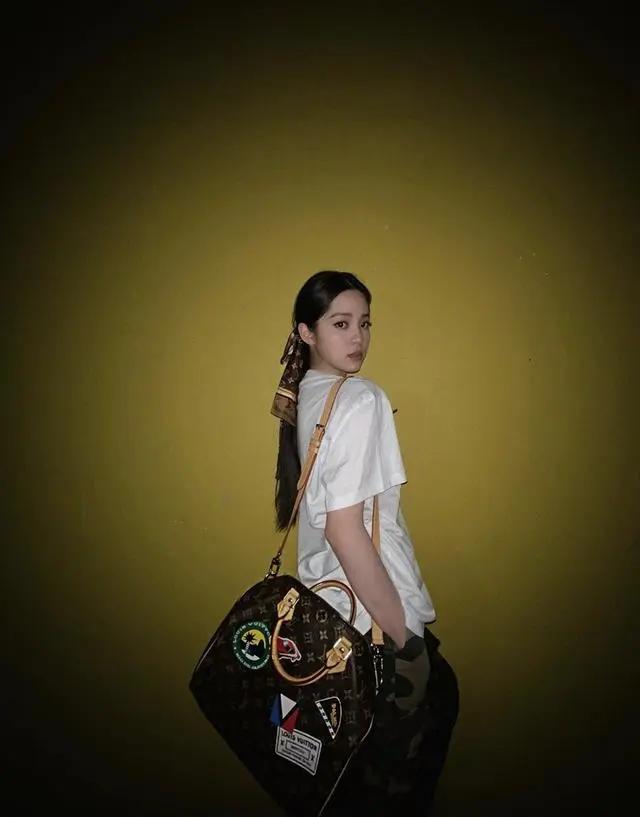 欧阳娜娜有多有钱,欧阳娜娜黑色系发带