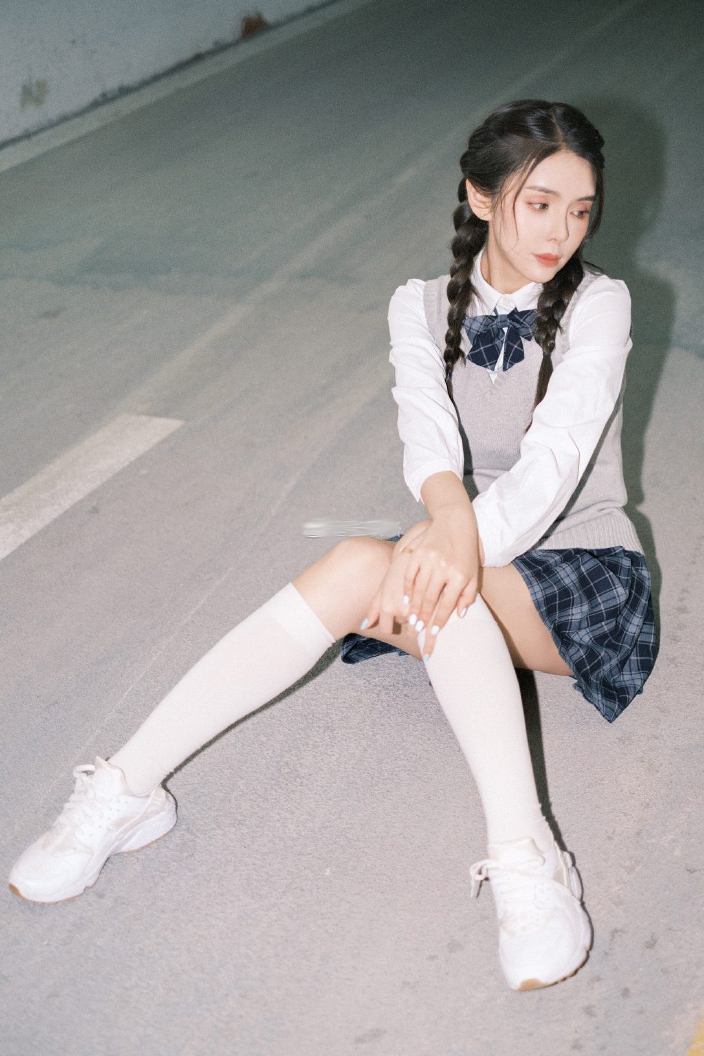 斗鱼一姐“张琪格”直播拿出户口簿，93年妹子在网上征婚