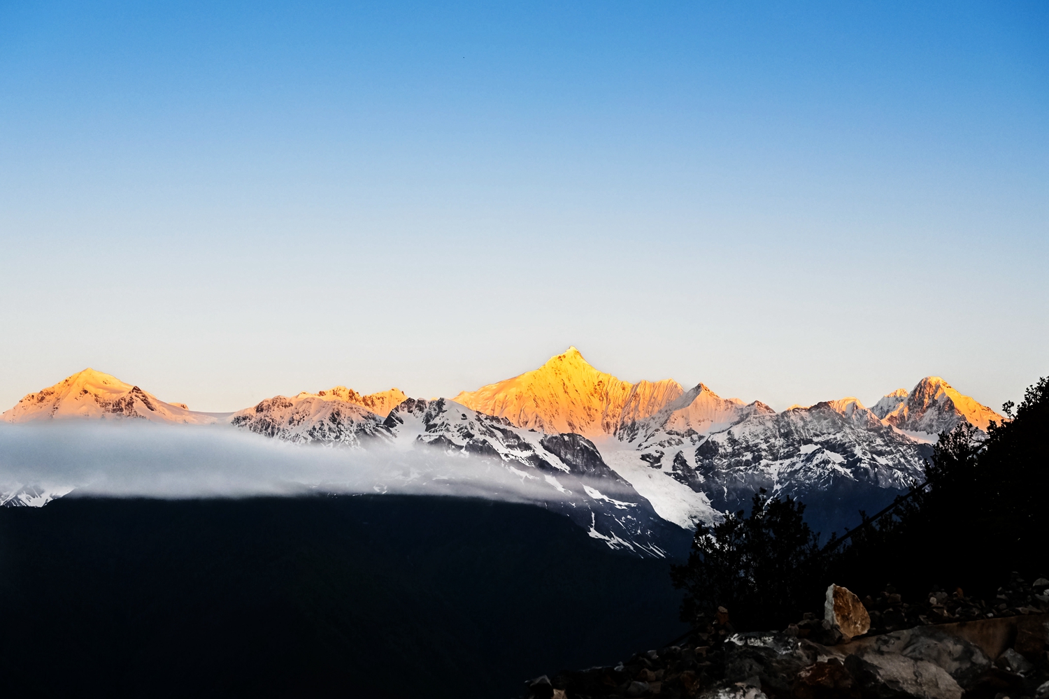 卡瓦格博神山奇观,卡瓦格博神秘宫殿