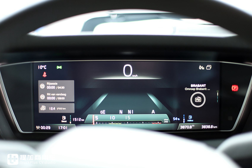 沃尔沃奔驰斯堪尼亚哪个好,奔驰沃尔沃斯堪尼亚卡车哪个更好