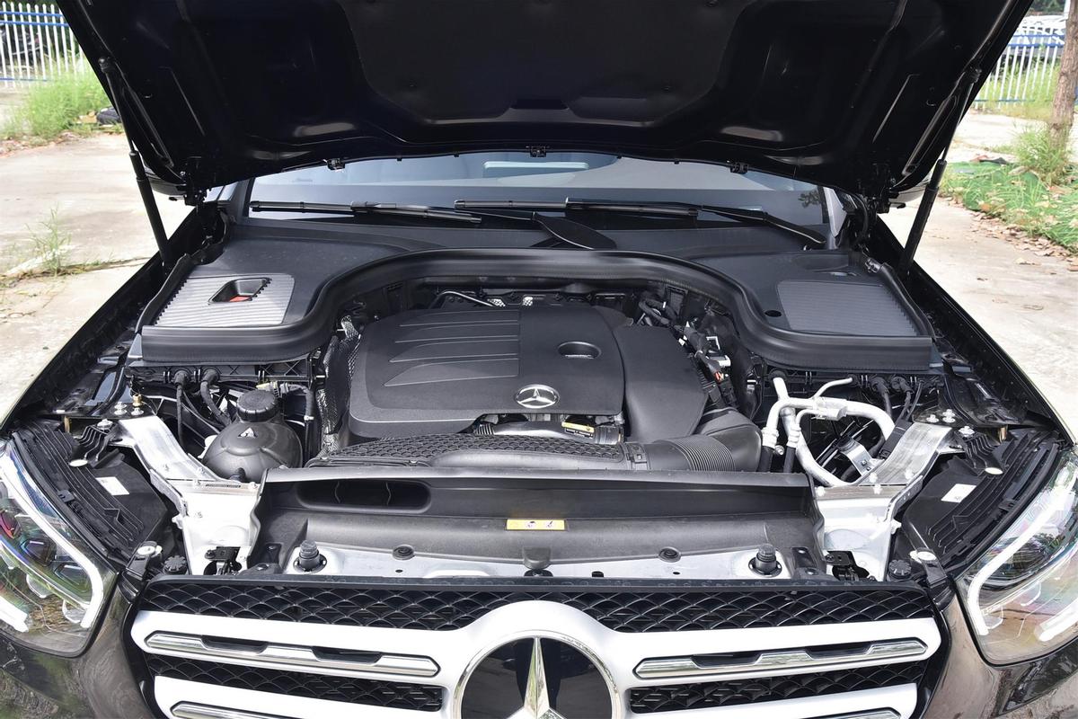 奔驰glc发动机烧机油吗,奔驰glc烧机油是什么意思