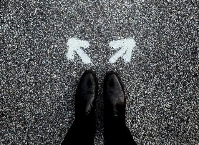 程序员进小公司还是外包公司,程序员刚毕业去大厂好吗