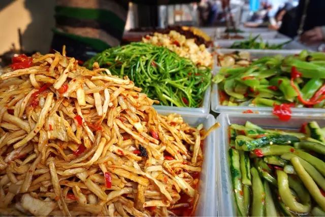 长沙不起眼小吃街推荐,长沙地摊小吃有哪些