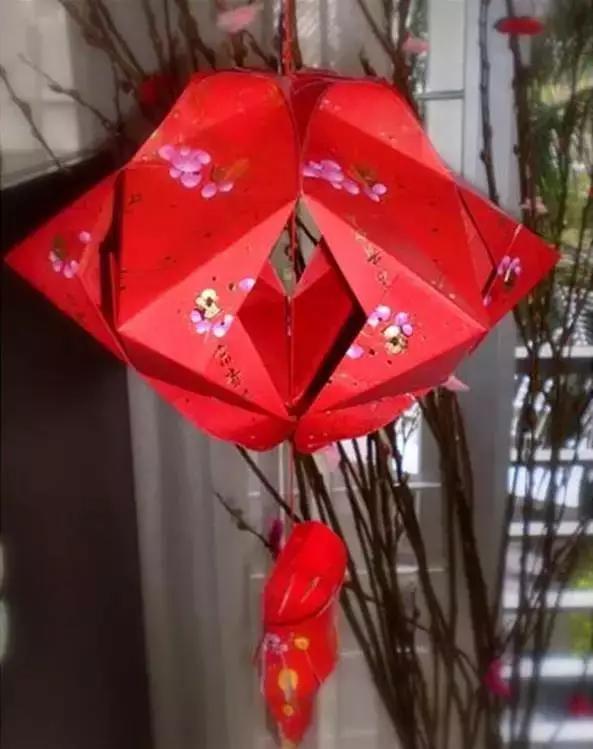 灯笼买回家红红火火过大年,红红火火过大年大红灯笼高高挂