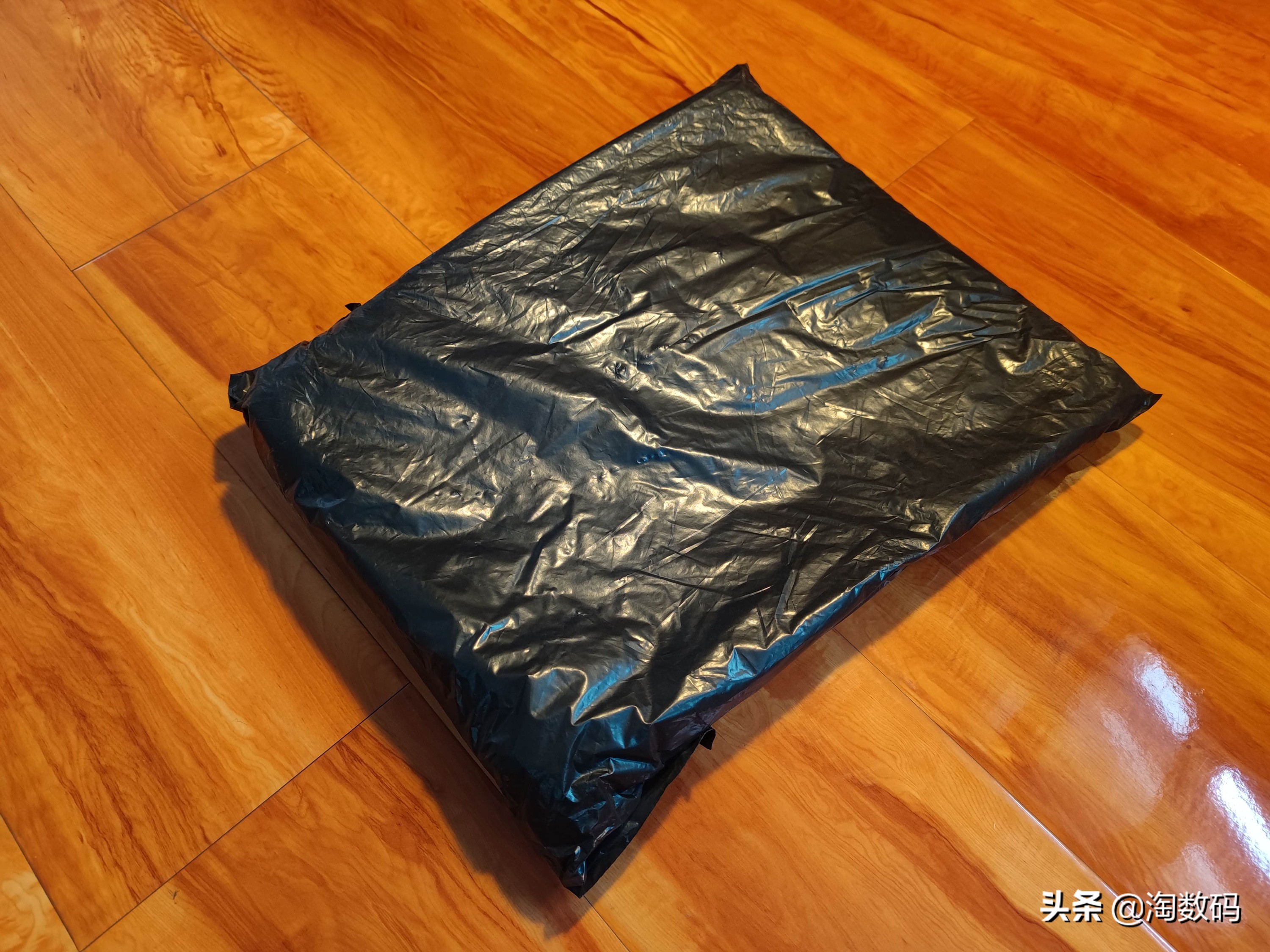 9块9双肩包装载力天花板？廉价国货通勤背包实用性检测+晒单简评