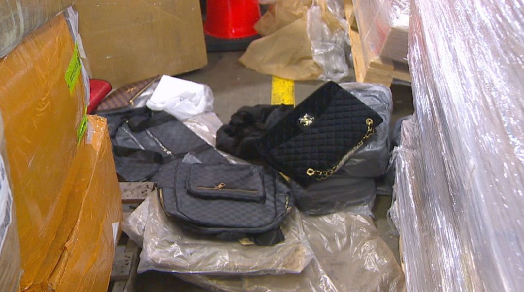 lv皮带真假鉴定图解,lv的皮带怎么那么轻