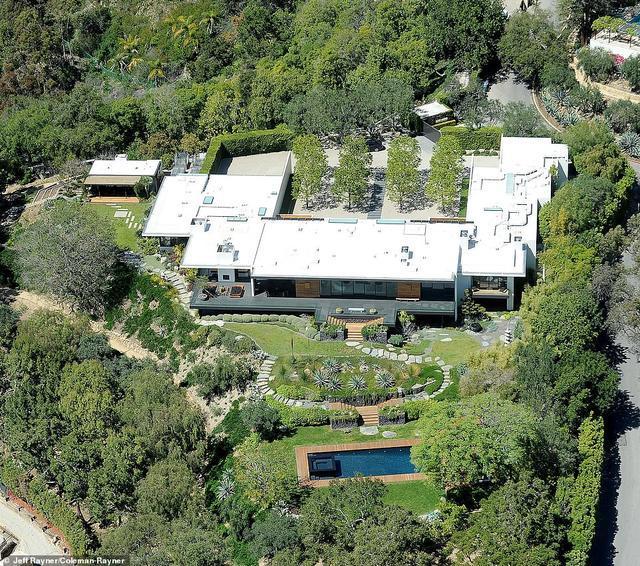 航拍国外豪华私人别墅,实景拍摄带你看豪宅国外