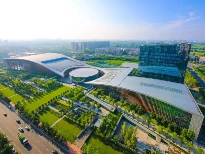 凤凰国际高端住宅区,2025年凤凰新城