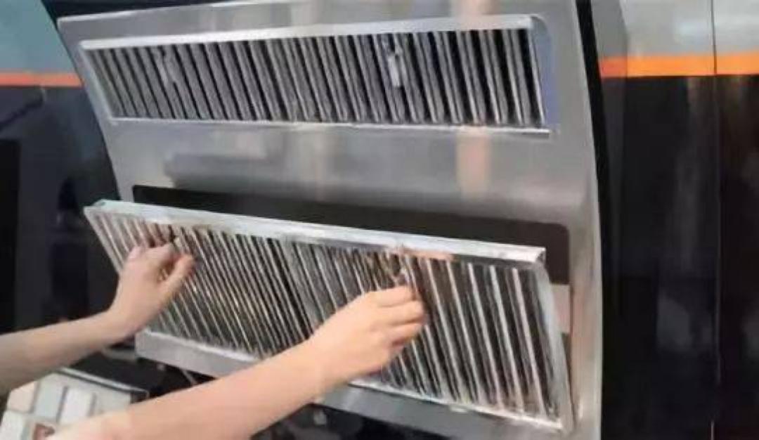 油烟机用了2年内部需要清洗吗,油烟机怎么清洗后才能正常使用