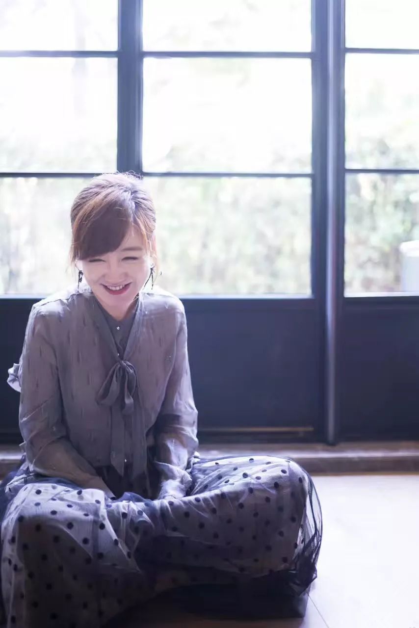 薛佳凝皈依佛门现状,薛佳凝为什么要皈依佛门