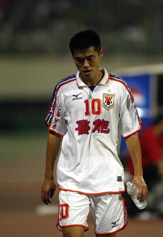 足坛宿茂臻,现役足坛头球最厉害的十大球员