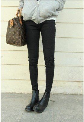 怎么让黑裤子不粘毛,黑裤子老是粘毛毛怎么解决