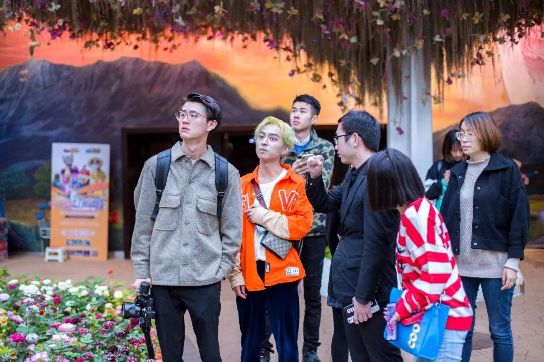 look缃戠孩,look鍝ュ摜