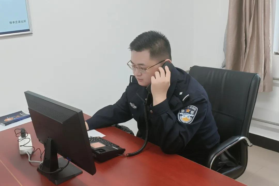 民警在岗位上祝福祖国繁荣昌盛,祝福祖国的守护者平安快乐