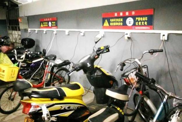 电动车充电是没电充还是随时充,电动车是天天充好还是用完充好