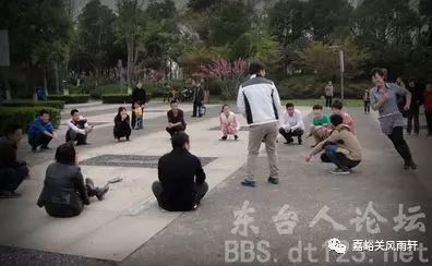 童年的游戏现代诗,童年的游戏让人无限回味