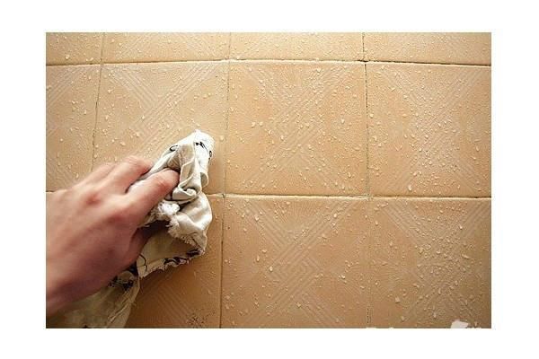 住在一楼屋里潮湿,住在一楼的家里太潮湿有霉味