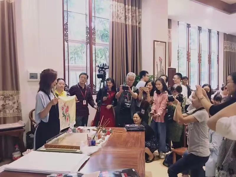 李昕桐:丝路天使水上画匠