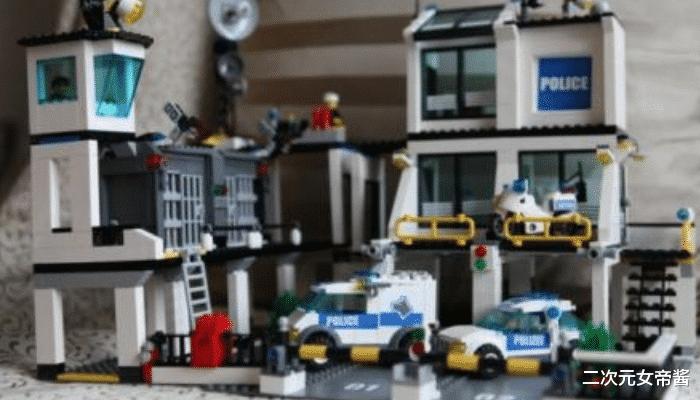 靠卖“盗版乐高”,9人5年收入3亿,乐高为何如此受欢迎?