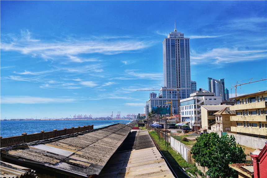 斯里兰卡海上小火车航拍,宫崎骏的斯里兰卡的小火车