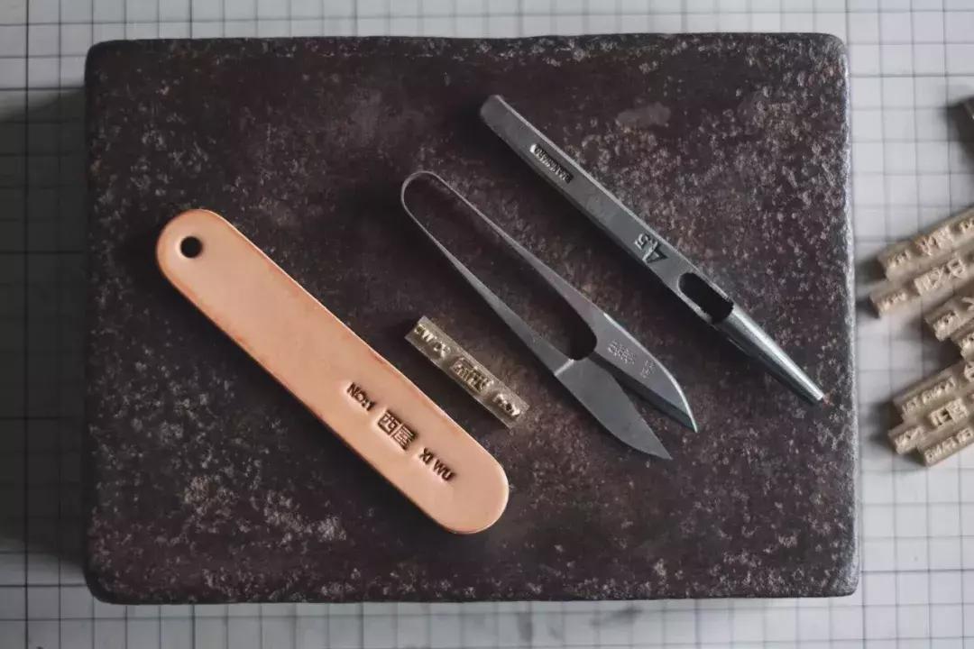 把泳池搬进沙漠，圈黄河做庭院，一个男人的西部世界，可以有多野