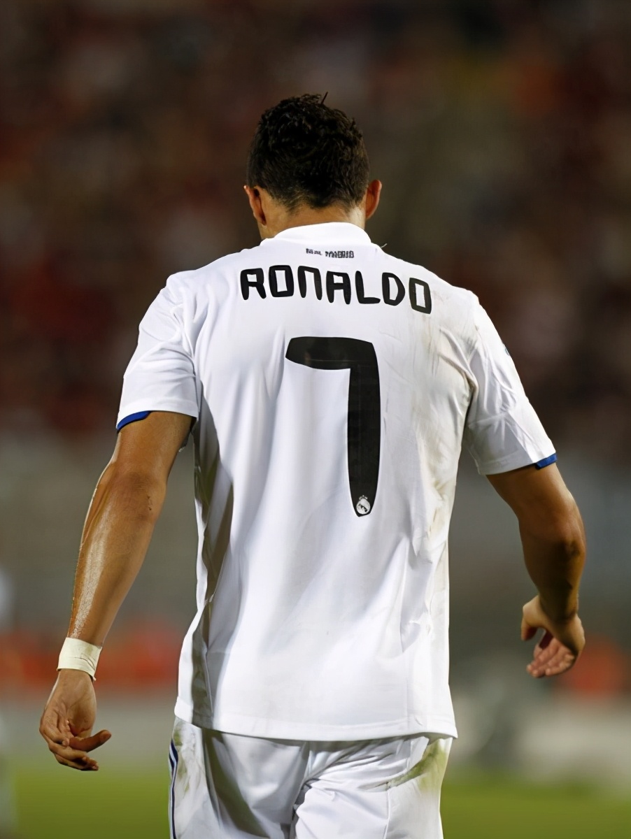 小小罗到c罗的蜕变图片,小小罗时期的c罗有多厉害