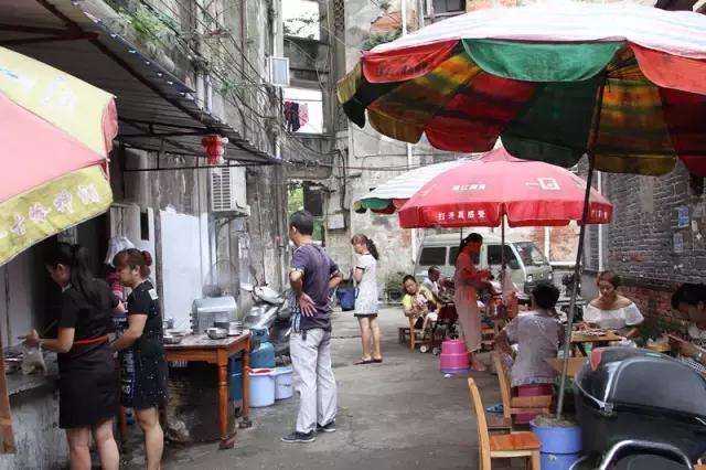 一碗螺蛳粉都吃不完,柳州一天一夜螺蛳粉逛吃攻略