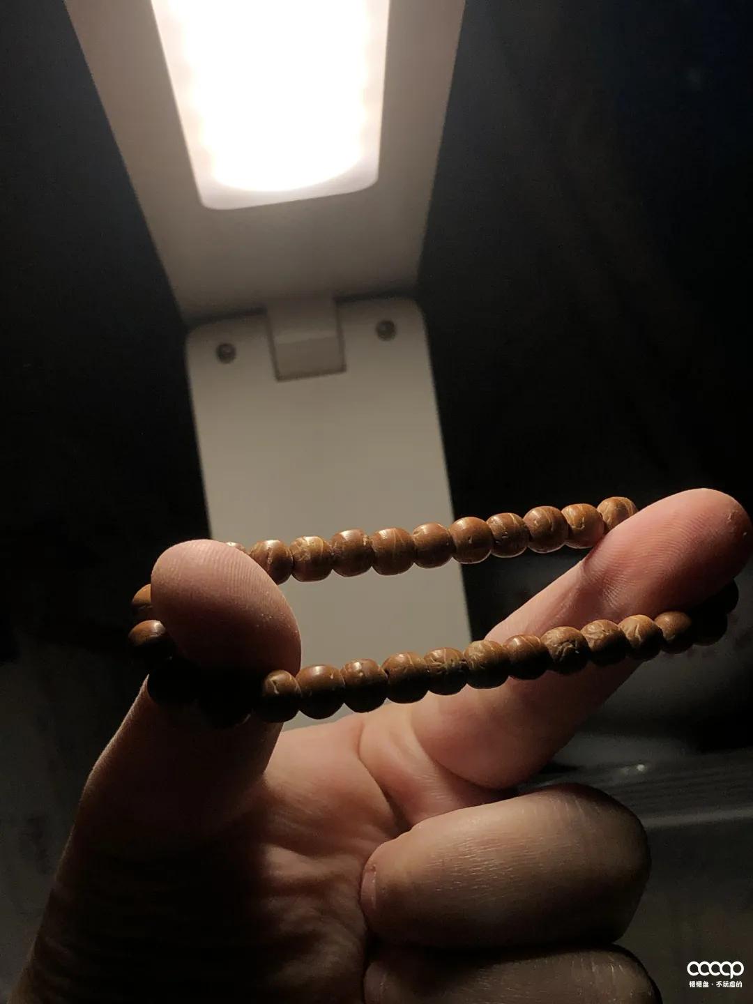 短发超飒小姐姐，玩串儿不贵也精致，骑起车来，帅翻天