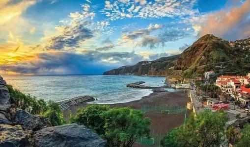 十大波音747飞机空难事件,全世界最大的空难两架波音747相撞