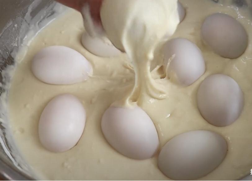 腌了10年的咸鸭蛋,腌了两年咸鸭蛋流油