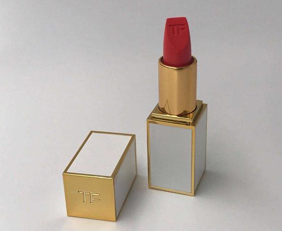 男朋友情人节送化妆品小样,男友买的情人节礼物口红是假的