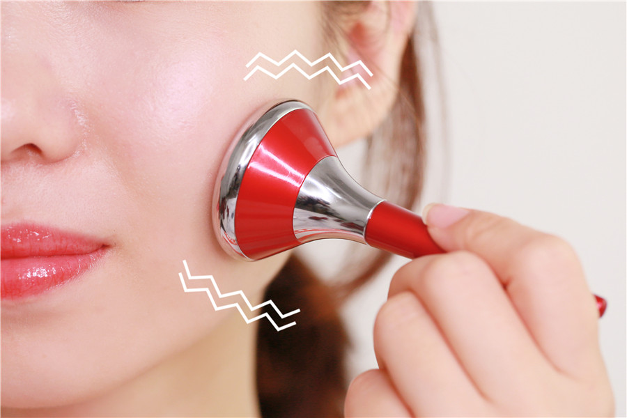 “小脸梦”光靠护肤品怎么够?美容仪才是留住青春的神助攻