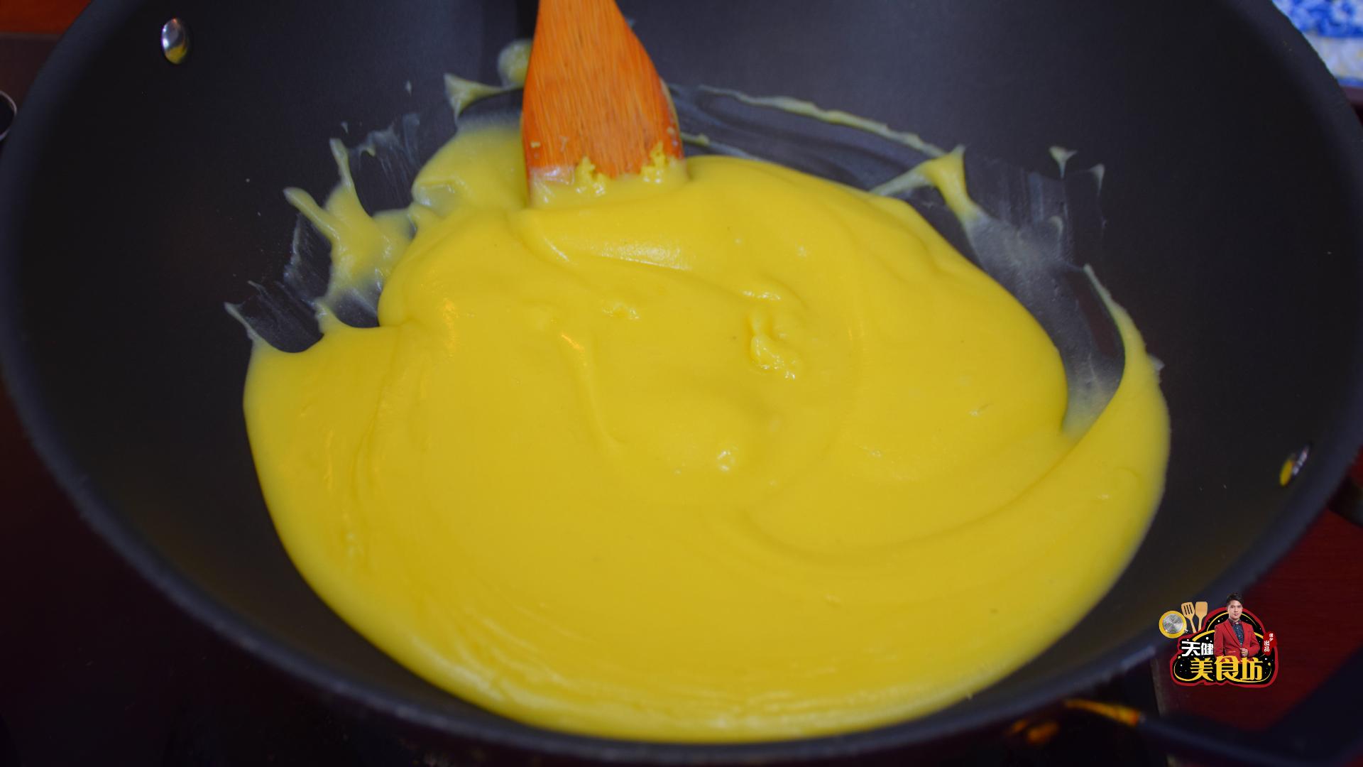 广式软皮绿豆饼的做法视频,为你讲解酥皮绿豆饼的制作方法