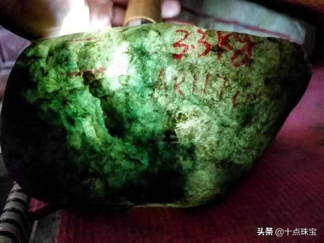 缅甸赌石翡翠原石场口,常见翡翠赌石与场口组图