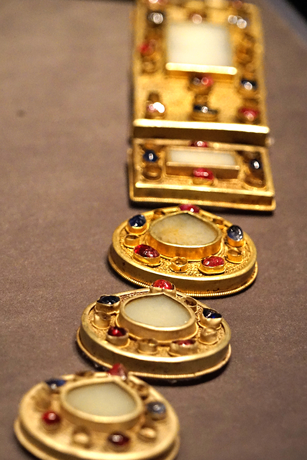 “1420:从南京到北京”沐氏家族*物文**首饰的藏传佛教信息