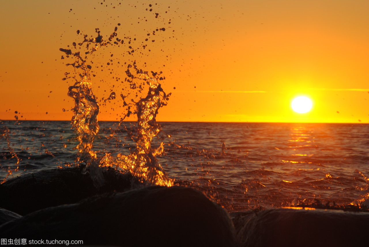 太较真你会输很惨,千万别较真不然你就输了