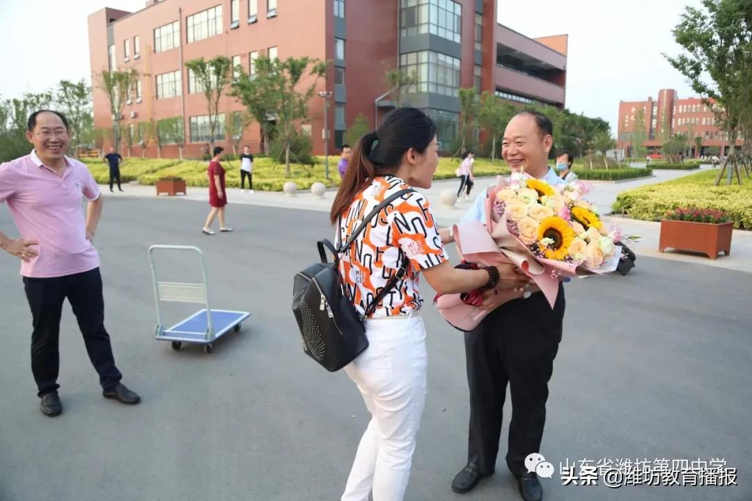 潍坊四中信心出彩教育训练营,山东省潍坊第四中学信心筑梦