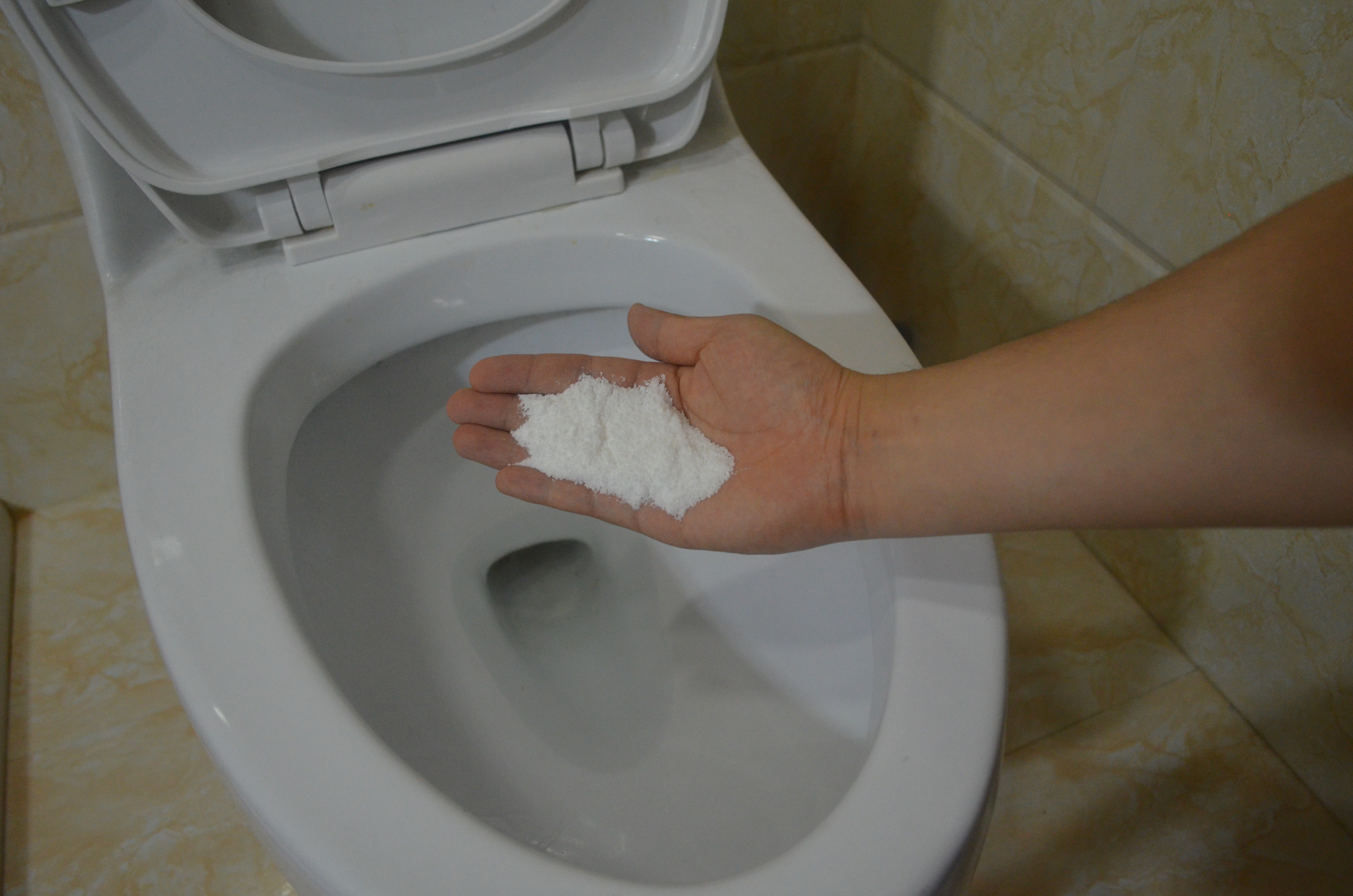 马桶污垢太厚去除妙招,马桶污垢太厚去除小窍门