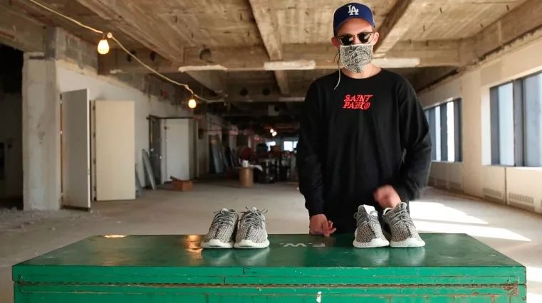 这双丑鞋一年赚40亿,这双丑鞋一年狂赚40亿