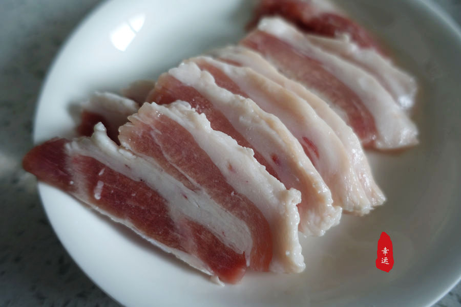 炖鱼的家常做法草鱼炖豆腐,五花肉草鱼炖豆腐怎么做才好吃啊