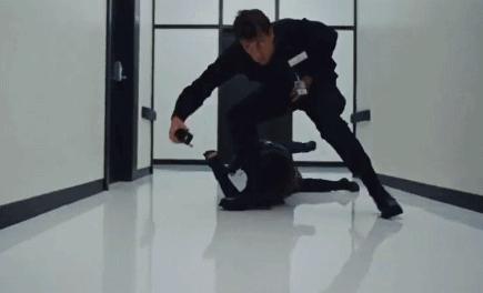 被称“当代梦露”,与刘昊然合照上热搜,她怎么这么有魅力?